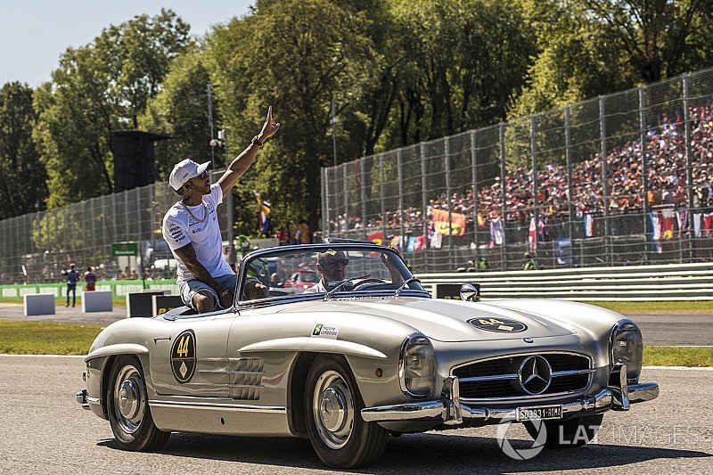 Hamilton egy újabb durva statisztikában előzheti meg Schumachert