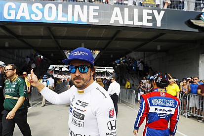 ¿Ganará Alonso su segundo premio al debutante del año?