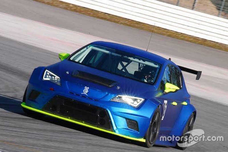 Prima uscita con la SEAT León TCR per Halder