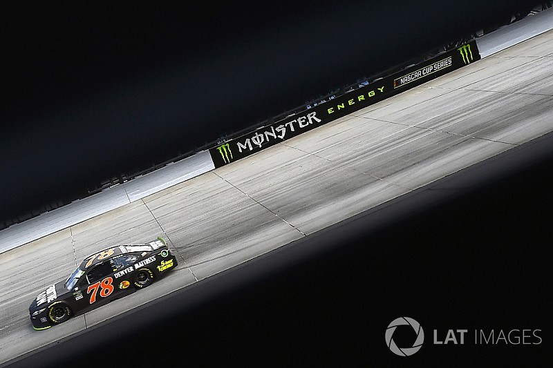 Truex-Dominanz: Hamlin hat Erklärung, Larson & Harvick haben Hoffnung