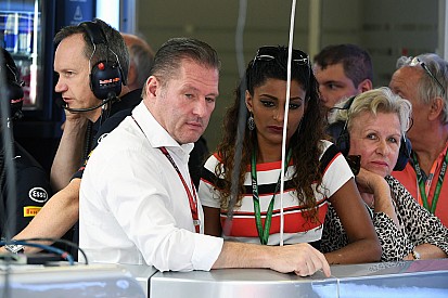 Йос Ферстаппен: Було б добре, аби Mercedes програла титул