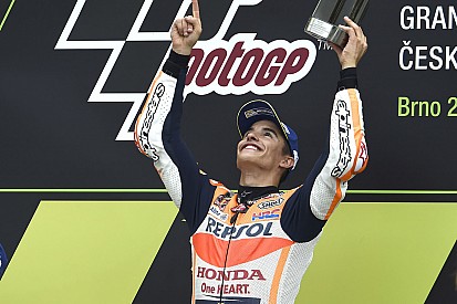 Crutchlow: "É simples, Márquez é o melhor piloto do planeta"