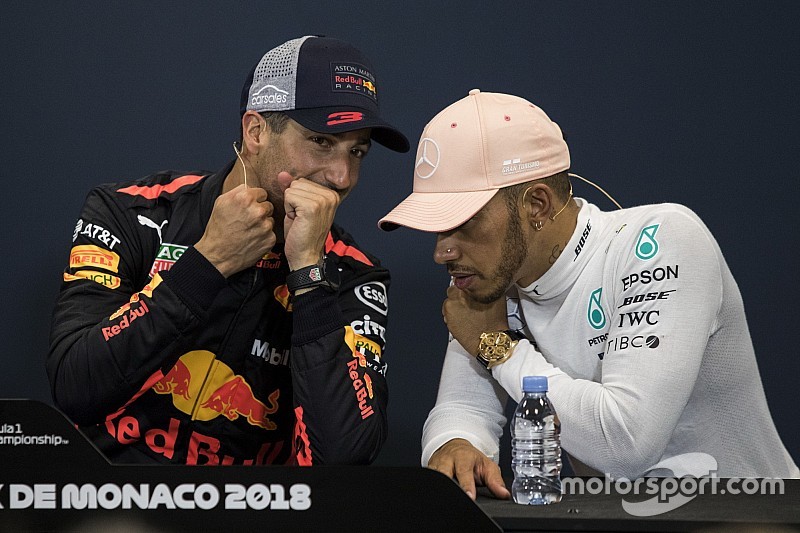 Ricciardo: Hamilton lehet a menedzserem, ha visszavonul
