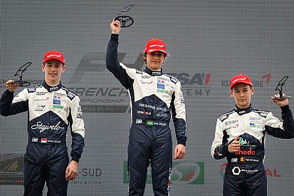 Caio Collet conquista duas vitórias pela F4 Francesa