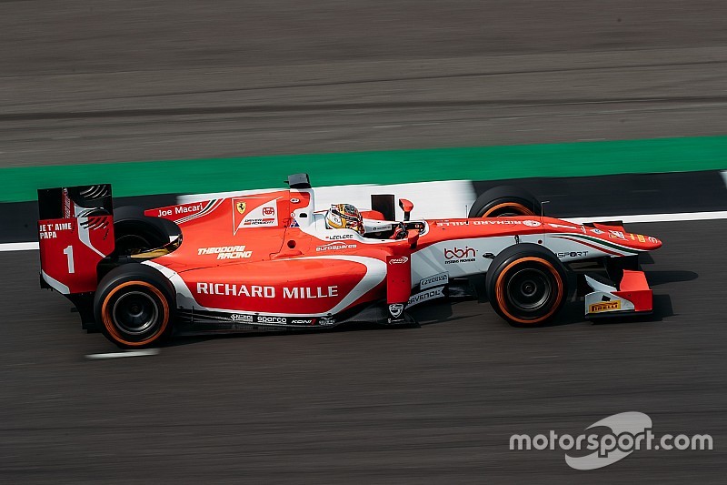 Silverstone F2: Leclerc hasarlı aracına rağmen kazandı