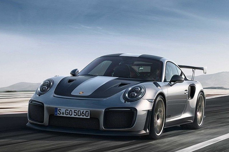 Новий Porsche 911 GT2 RS вразив прискоренням до 300 км/год