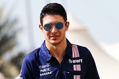 Según Force India, Ocon es tan bueno como Verstappen