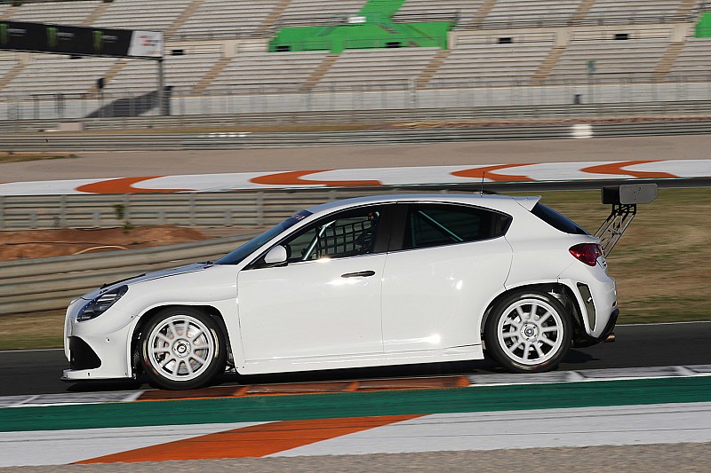 Edoardo Cappello debutta a Misano con l'Alfa Romeo
