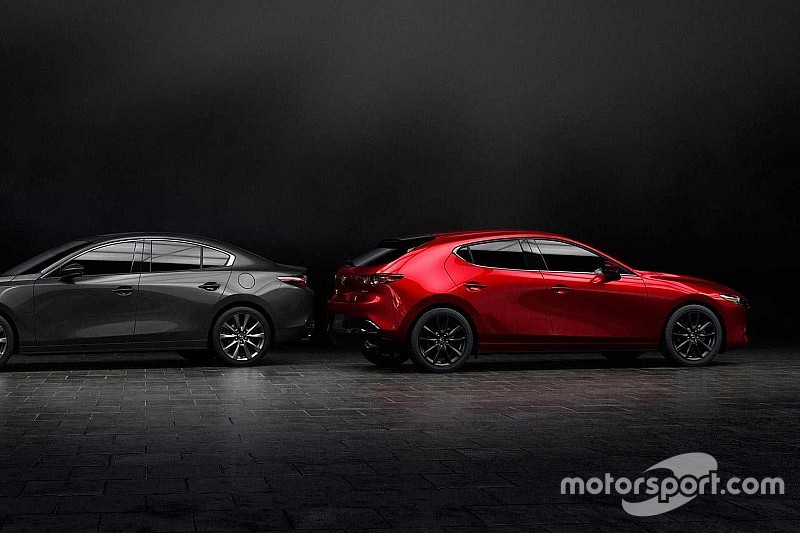 La nouvelle Mazda3 face à sa devancière La nouvelle Mazda3 face à sa devancière