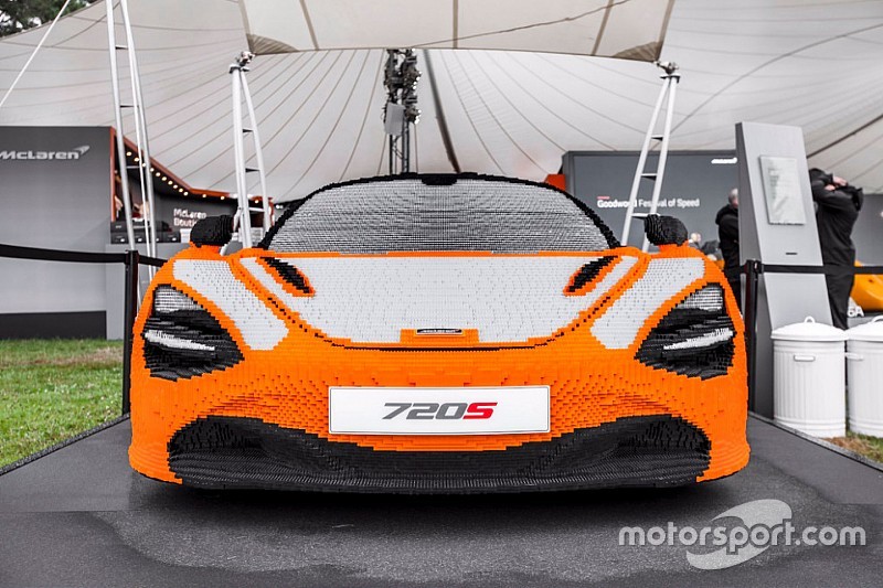 В Гудвуд привезли спорткар McLaren из Lego