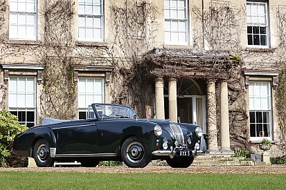 Koninklijke Aston Martin Lagonda uit '54 naar de veiling