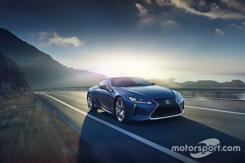 Lexus neemt hybrideversie LC 500 mee naar Genève
