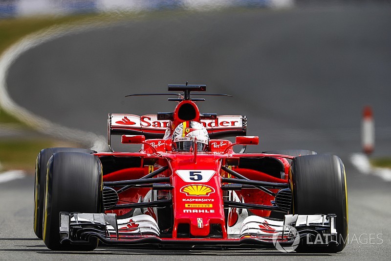 Vettel: Mercedes'in sıralama hızı oyunu değiştiriyor