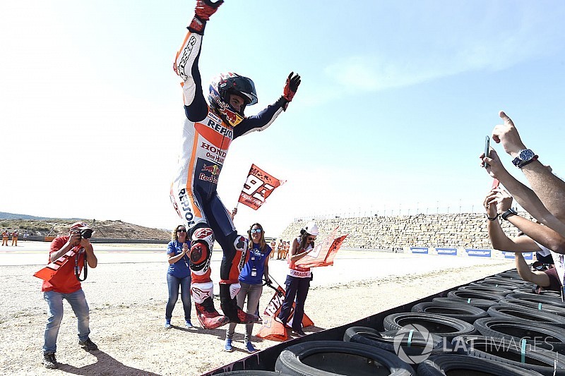 Fim de semana teve volta de Rossi e vitória de Márquez