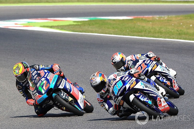Fotogallery: Martin piega Bezzecchi e