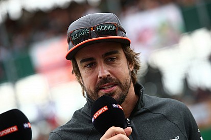 Алонсо закликає McLaren до скорішого вирішення питання з двигуном
