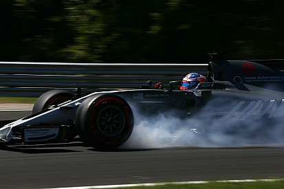 Komatsu legt remproblemen Grosjean uit: “Hij is een perfectionist”