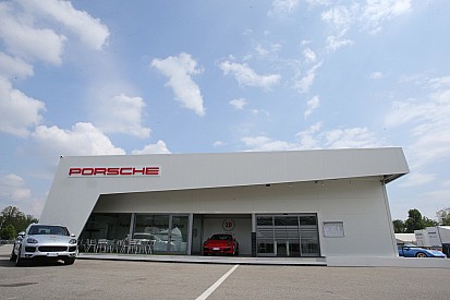 Svetta nel paddock di Monza la nuova hospitality Porsche