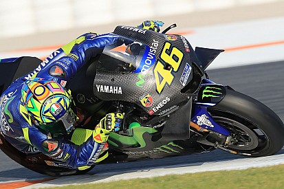 Rossi: "Volver a la moto de 2016 no es suficiente para pensar en ganar"