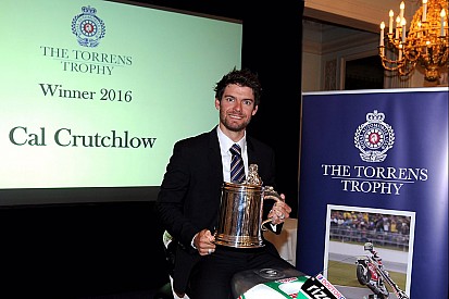 Cal Crutchlow dianugerahi Torrens Trophy