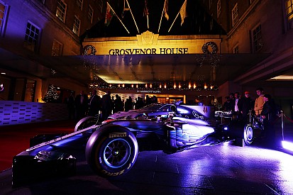 A Ferrarival egy napon debütál az idei Mercedes