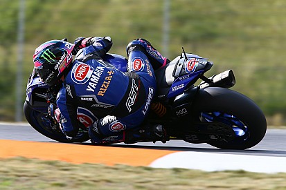 WSBK Brno: Lowes klopt Van der Mark, Rea valt uit