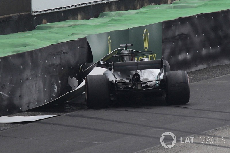 Bildergalerie: Der Formel-1-Crash von Lewis Hamilton in Brasilien