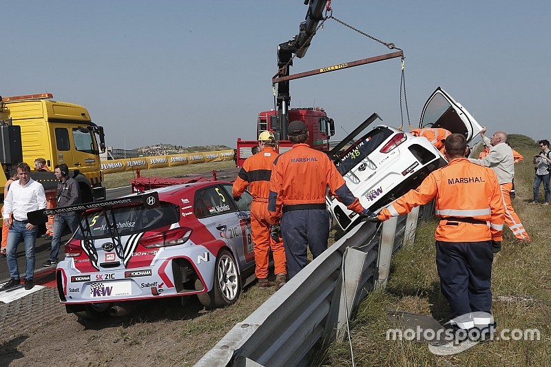 Michelisz si becca 10 posizioni di penalità in griglia per l'incidente con Muller