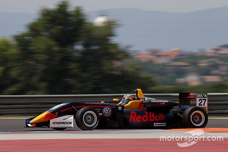 Dominio assoluto di Dan Ticktum in Gara 1 a Budapest