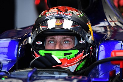 Hartley stays at Toro Rosso for Mexico, Kvyat dropped