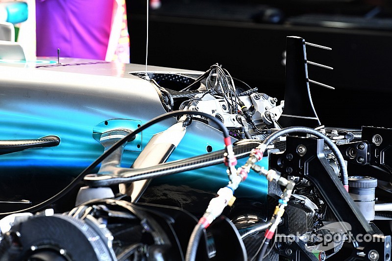Mercedes aktif süspansiyonun dönmesini istiyor, Ferrari karşı çıkıyor