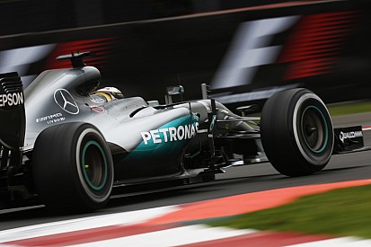 Formel 1 in Mexico City: Hamilton beim Auftakt knapp vor Vettel