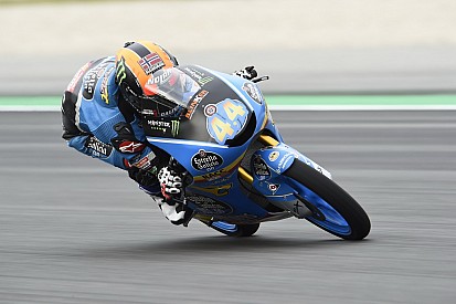 Moto3 Barcelona: Canet de snelste, Martin hard onderuit