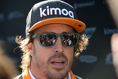 Alonso: McLaren'ın sorunu lastikler değil