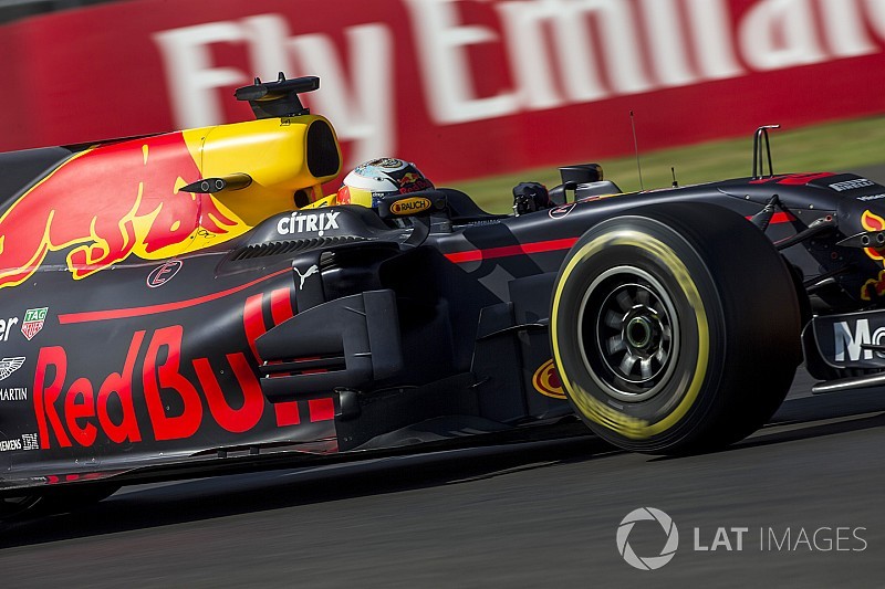 Ricciardo lidera una segunda sesión llena de incidentes