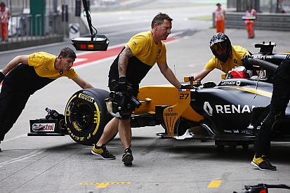 Renault F1 merasa kekurangan personel untuk berkembang