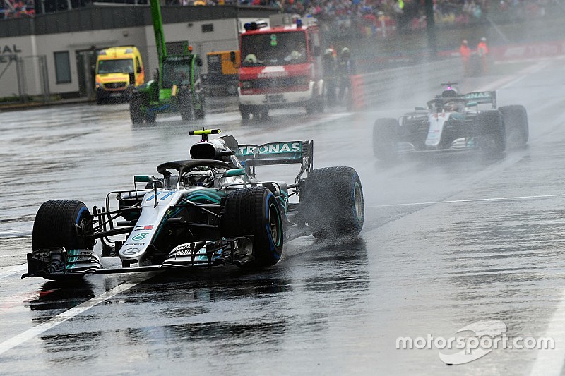Bottas: Mercedes isterse takım emrine uyacağım