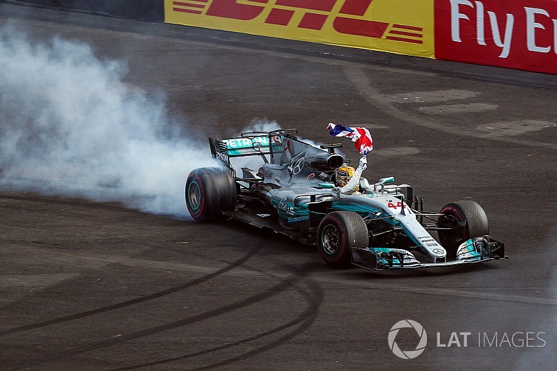 Stewart vê Hamilton em condições de alcançar Schumacher