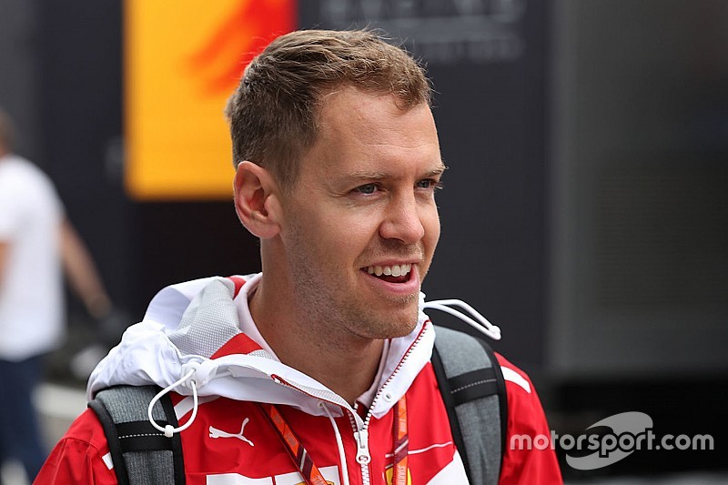 Vettel, Ferrari'yle yeni sözleşme imzalamak için acele etmiyor
