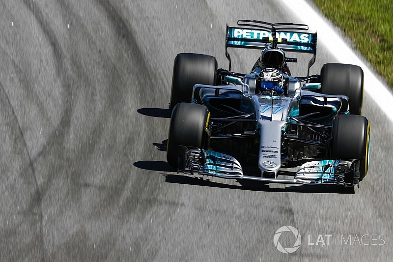Mercedes prueba soluciones aerodinámicas para erradicar sus problemas