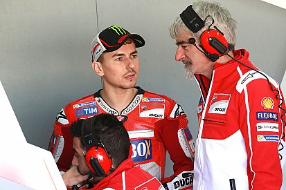 Ducati предупредила Лоренсо о возможном пересмотре его зарплаты
