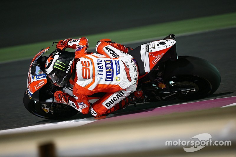 Lorenzo: “Ahora mismo, ni yo ni la moto podemos ganar aquí”