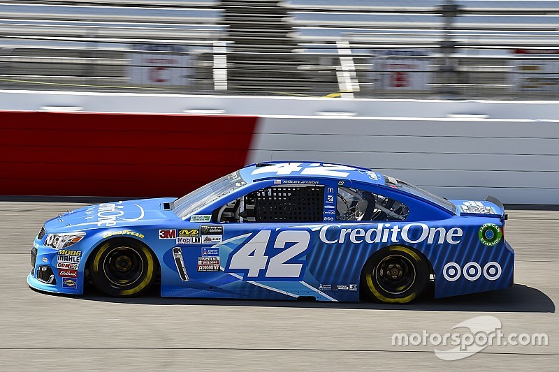 Larson leads final practice at Richmond