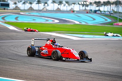 MRF Abu Dhabi: Drugovich kuasai Race 3, Presley dan Dana alami masalah