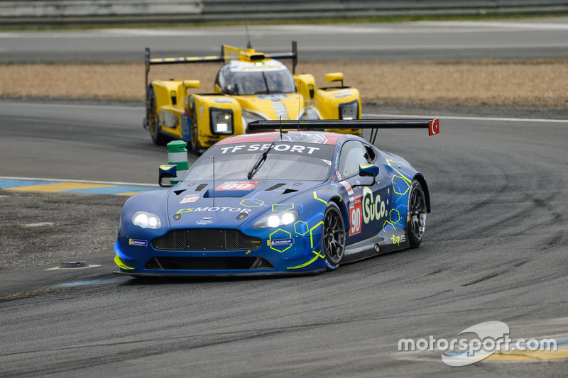 #90 TF Sport Aston Martin Vantage: Salih Yoluc, Euan Alers-Hankey, Charles Eastwood