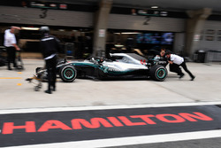 Mercedes AMG F1 тренує піт-стопи