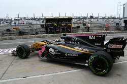 Карлос Сайнс-мол., Renault Sport F1 Team RS17