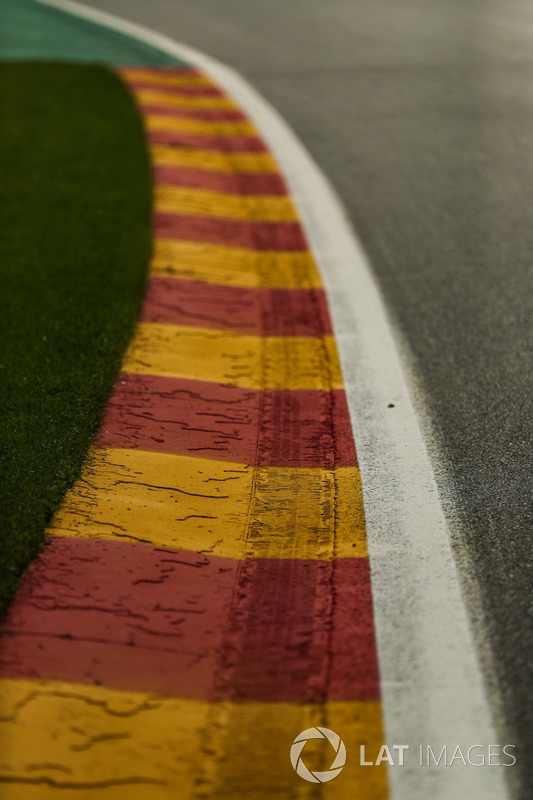 Kerb detail