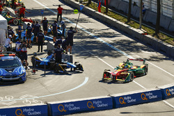Lucas di Grassi, ABT Schaeffler Audi Sport, leaves the pits