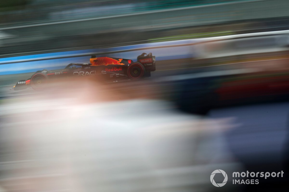 Макс Ферстаппен, Red Bull RB18